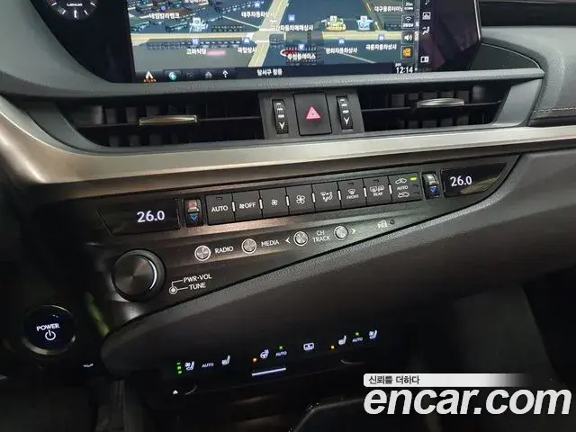 Lexus ES300h 2020 — ფოტო 3/20