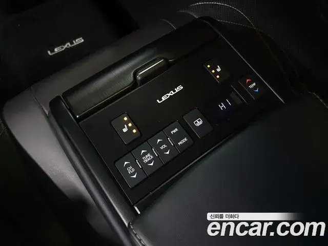Lexus ES300h 2020 — ფოტო 7/20
