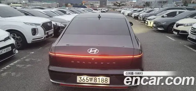 Hyundai Grandeur 2023 — Photo 3/18