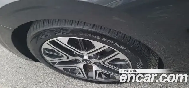 Hyundai Grandeur 2023 — Photo 4/18