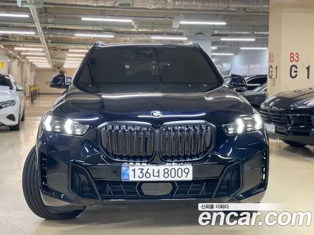 BMW X5 2025 — ფოტო 8/19