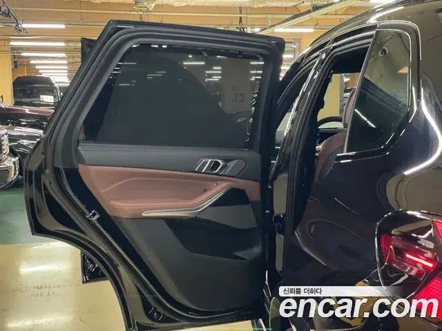 BMW X5 2025 — ფოტო 16/19