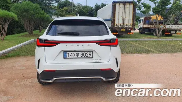 Lexus NX450h+ 2025 — Şəkil 1/17