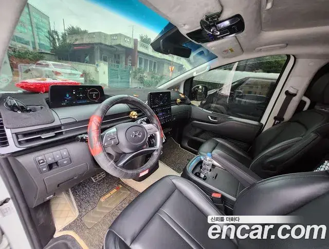 Hyundai Staria 2021 — ფოტო 8/10