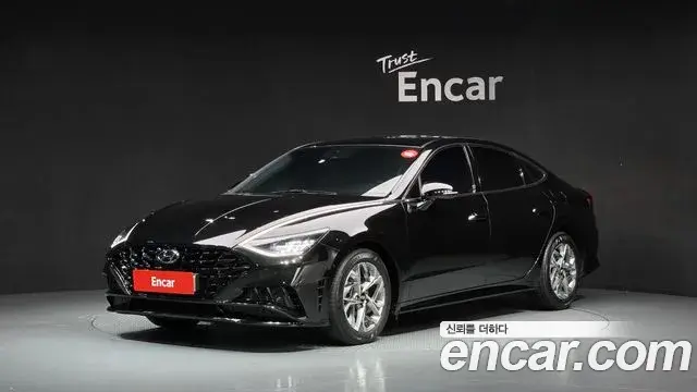Hyundai Sonata Hybrid 2021 — Photo 1/30