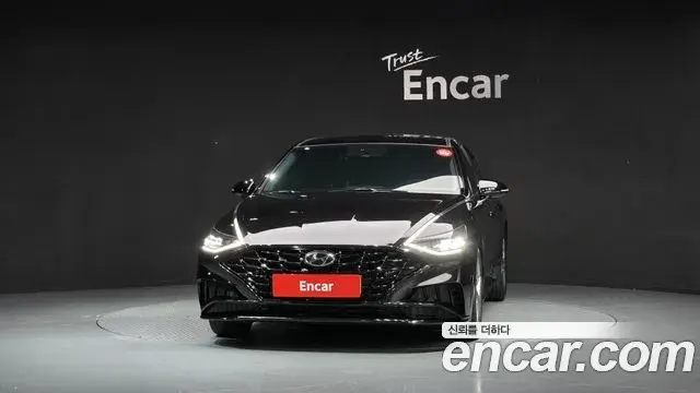 Hyundai Sonata Hybrid 2021 — Photo 29/30