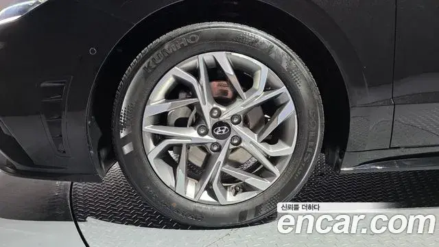 Hyundai Sonata Hybrid 2021 — Photo 15/30