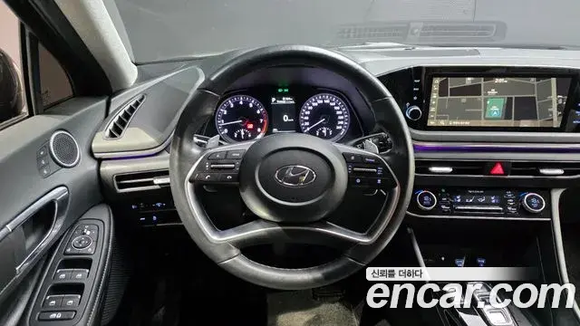 Hyundai Sonata Hybrid 2021 — Photo 6/30