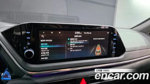 Hyundai Sonata Hybrid 2021 — Photo 8/30