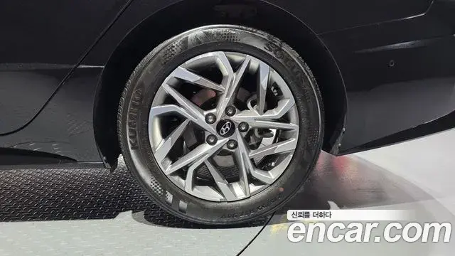 Hyundai Sonata Hybrid 2021 — Photo 4/30