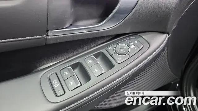 Hyundai Sonata Hybrid 2021 — Photo 21/30