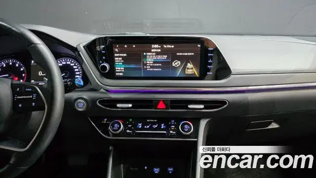 Hyundai Sonata Hybrid 2021 — Photo 17/30