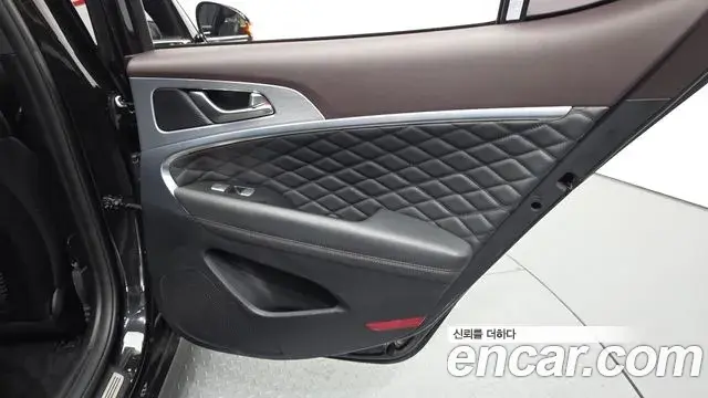 Genesis G70 2018 — Photo 20/35