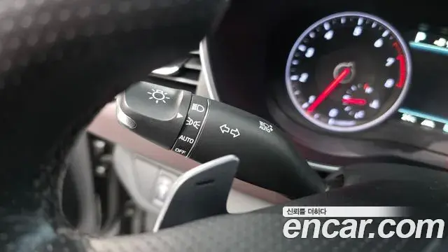 Genesis G70 2018 — Photo 29/35