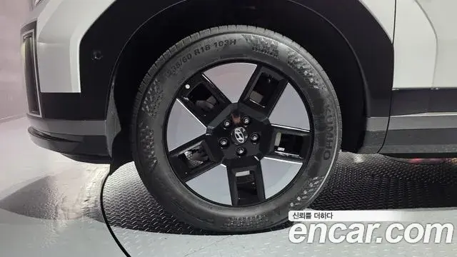 Hyundai Santa Fe 2024 — ფოტო 2/35