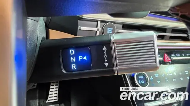 Hyundai Santa Fe 2024 — ფოტო 20/35