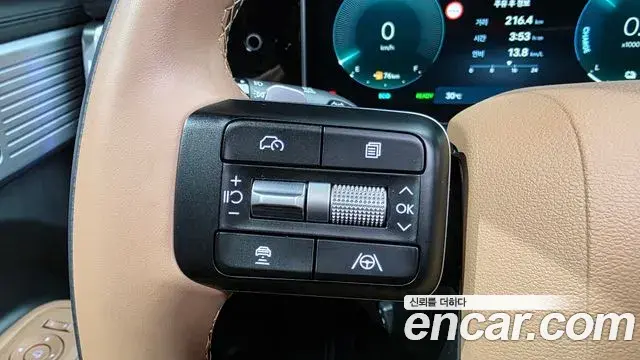Hyundai Santa Fe 2024 — ფოტო 28/35