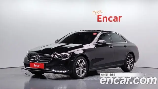 Mercedes-Benz E-Class 2022 — ფოტო 14/34