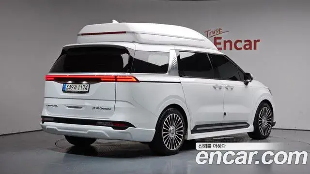 Kia Carnival 2021 — Photo 2/20