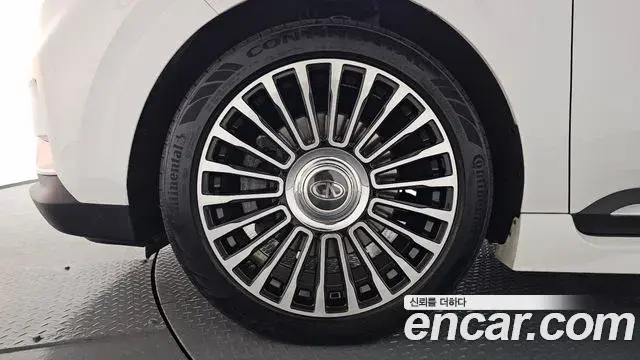 Kia Carnival 2021 — Photo 5/20