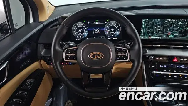 Kia Carnival 2021 — Photo 13/20