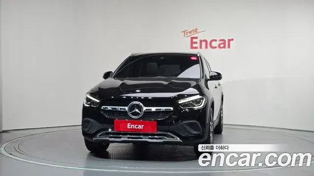 Mercedes-Benz GLA-Class 2021 — Фото 3/20