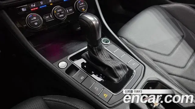 Volkswagen Jetta 2021 — Photo 35/35