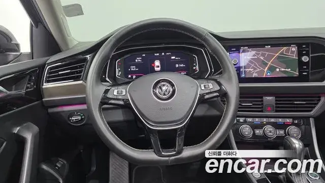 Volkswagen Jetta 2021 — Photo 25/35