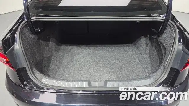 Volkswagen Jetta 2021 — Photo 14/35