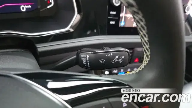 Volkswagen Jetta 2021 — Photo 12/35