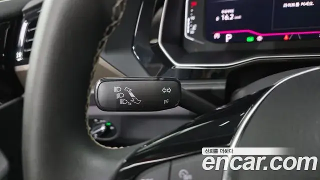 Volkswagen Jetta 2021 — Photo 28/35