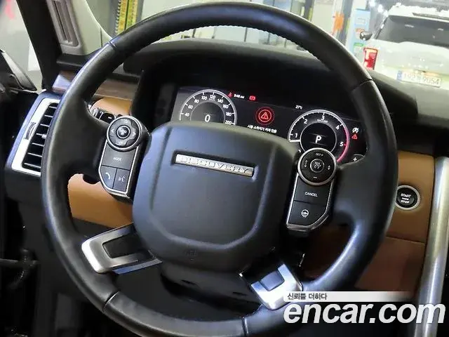 Land Rover Discovery 5 2018 — ფოტო 19/20