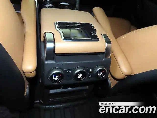 Land Rover Discovery 5 2018 — ფოტო 20/20