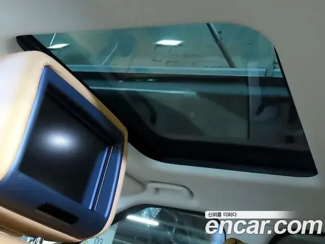 Land Rover Discovery 5 2018 — ფოტო 2/20