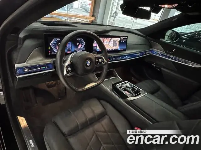 BMW 7 Series 2023 — Photo 16/20