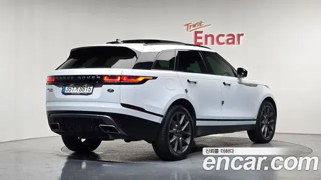 Land Rover Range Rover Velar 2021 — Şəkil 23/32