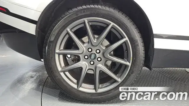 Land Rover Range Rover Velar 2021 — Şəkil 32/32
