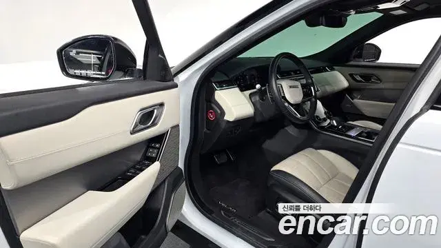 Land Rover Range Rover Velar 2021 — Şəkil 28/32