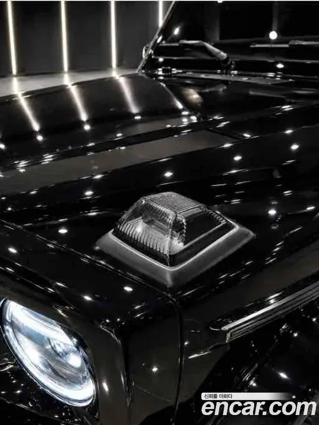 Mercedes-Benz G-Class 2024 — Photo 13/13