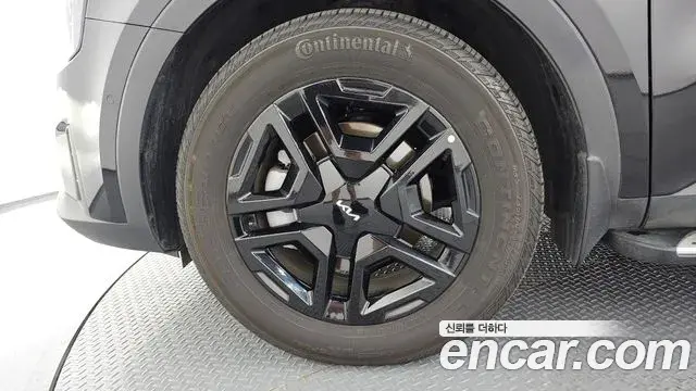 Kia Sorento 2024 — ფოტო 18/34