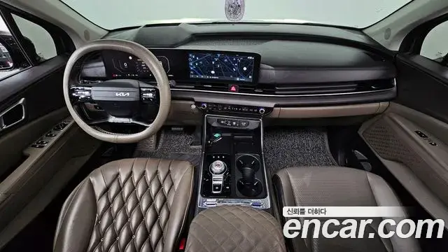 Kia Carnival 2024 — ფოტო 18/35