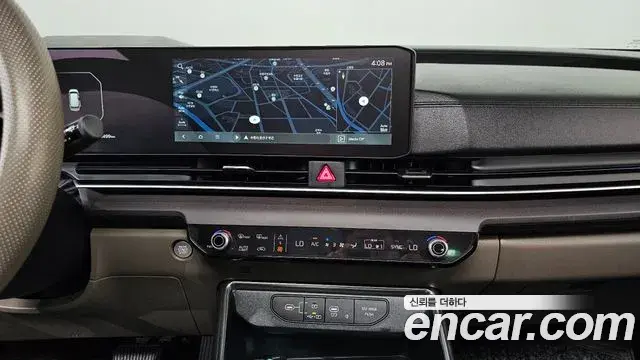 Kia Carnival 2024 — ფოტო 19/35