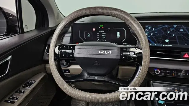 Kia Carnival 2024 — ფოტო 2/35