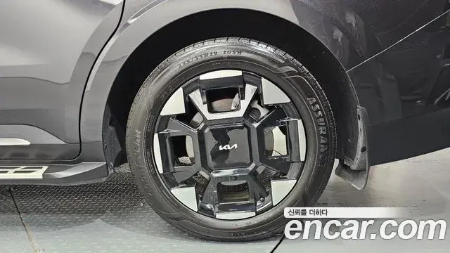 Kia Carnival 2024 — ფოტო 5/35