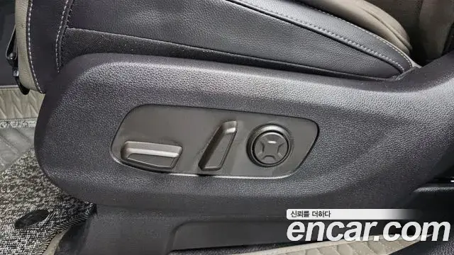 Kia Carnival 2024 — ფოტო 14/35