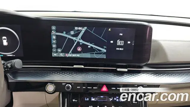 Kia Carnival 2021 — Şəkil 27/37