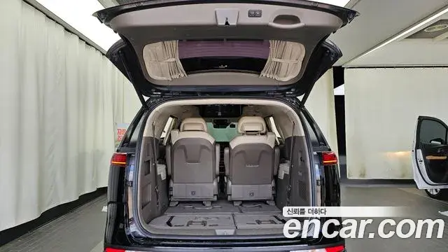 Kia Carnival 2021 — Şəkil 24/37