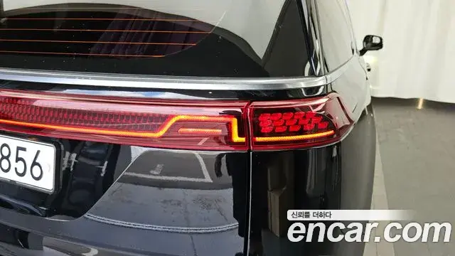 Kia Carnival 2021 — Şəkil 8/37