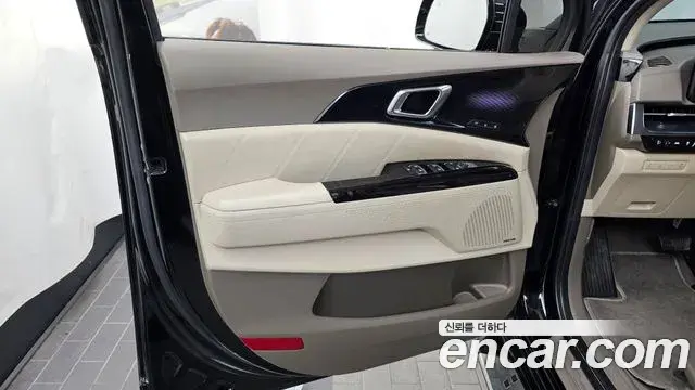 Kia Carnival 2021 — Şəkil 21/37