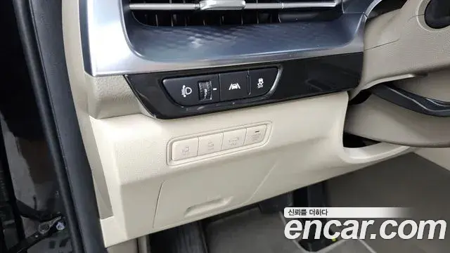 Kia Carnival 2021 — Şəkil 30/37